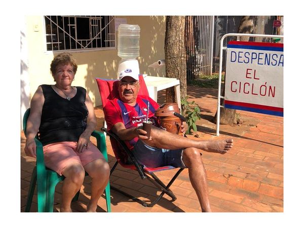 Despensa El Ciclón se instaló en la República