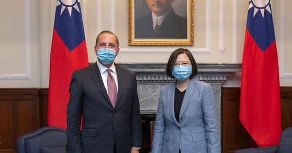 Presidenta de Taiwán, Tsai Ing-wen, se reúne con ministro estadounidense Alex Azar