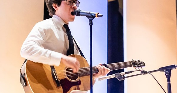 Paraguayos por el mundo: Estudia dos carreras en EEUU y su abuela le inspiró una canción que crece en Spotify