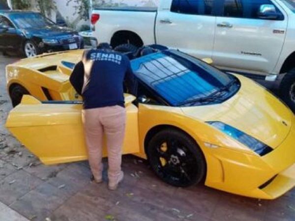 Abogado rechaza la venta del lujoso Lamborghini de Cucho