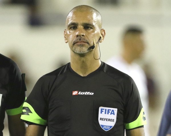 Quejas por los árbitros para los dos partidazos | Crónica