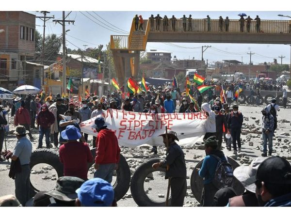 FFAA y Policía piden diálogo  para evitar choques en Bolivia