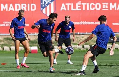 Atlético Madrid viaja a Lisboa con las bajas de Sime Vrsaljko y Ángel Correa - Fútbol - ABC Color