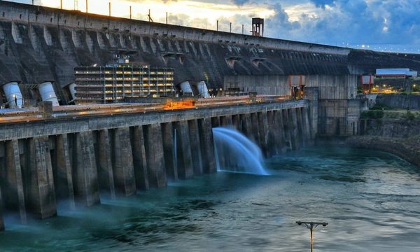 Mayor producción de ITAIPU permite hoy garantizar exportación de granos a través de esclusas de EBY