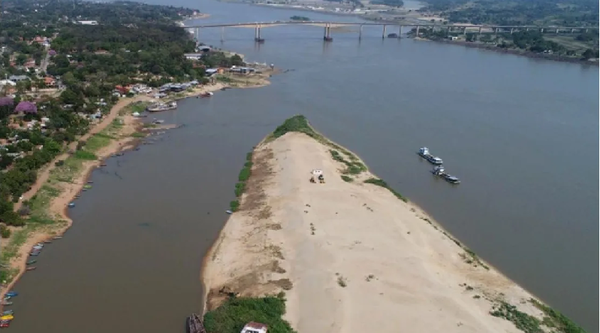 Fiscal confirma que seguirá investigando sobre extracción de arena del Islote.
