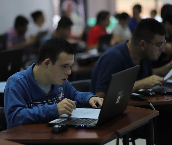 Conocé los cursos disponibles para personas con discapacidad y familiares