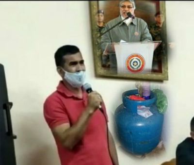 Néstor Echeverría aparece ahora como gran dirigente del Partido Colorado en una reunión de seccionaleros en Pedro Juan Caballero.