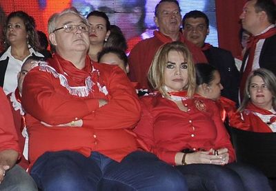 Esposa de GOBERNADOR quiere ser INTENDENTA de CDE