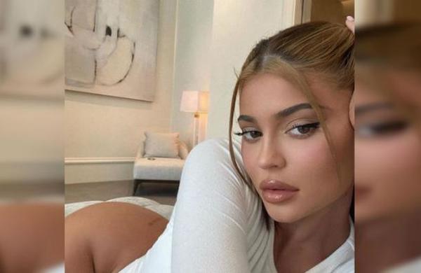 El sensual uniforme de trabajo de Kylie Jenner para sus 'días de oficina' - C9N