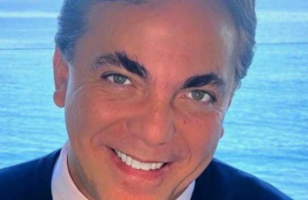 Exesposa revela las 'actitudes extrañas' de Cristian Castro: 'Tomaba la leche en mamadera' - SNT