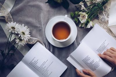 Iniciativa lleva la poesía a los hogares
