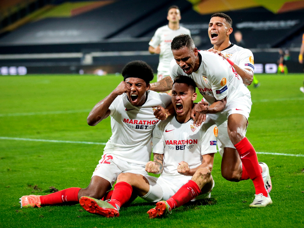 Ocampos le da la clasificación al Sevilla