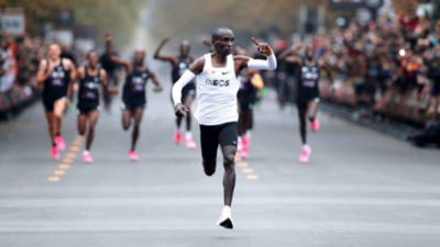 Kipchoge cuida su récord en la selva