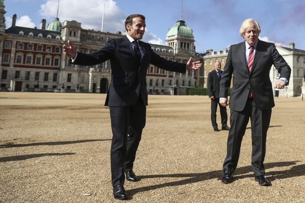 Macron sería el comodín en acuerdo entre el Reino Unido y la UE