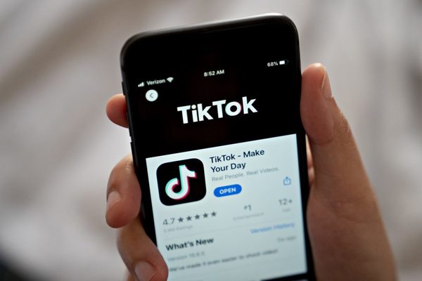 TikTok busca cabilderos mientras Trump fuerza venta en EE.UU.