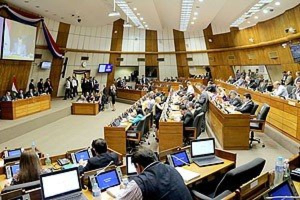 Anuncian un positivo por covid-19 en diputados | Noticias Paraguay