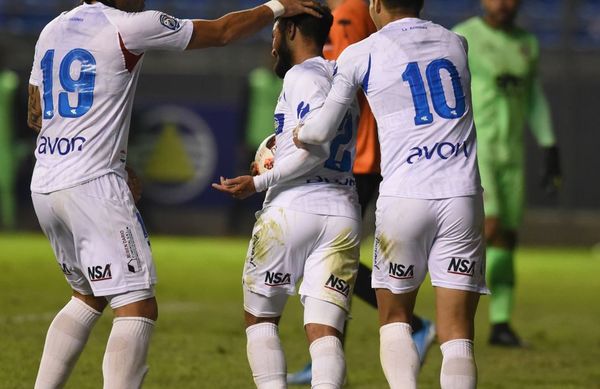 El festejo que se esperaba en La Visera  - Fútbol - ABC Color