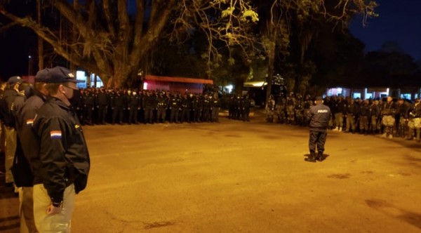 Familiares de policías y militares anuncian movilización frente al Ministerio de Hacienda » Ñanduti