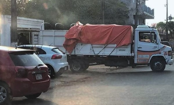 Diputado Romero Roa recibe kits de la SEN y politiza la entrega de alimentos