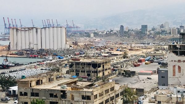 Beirut: Tras explosión más de 600 edificios históricos fueron afectados y 70 están en riesgo de derrumbe » Ñanduti