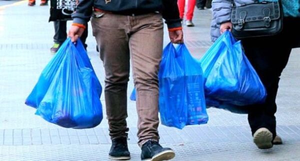 Pandemia obliga a postergar disminución de bolsas plásticas