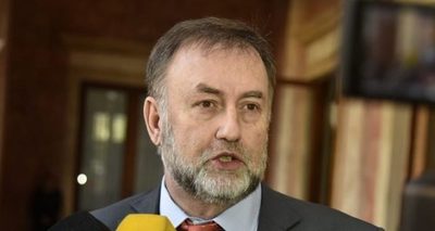 Asignados los USD 1.600 millones, "falta" dinero, afirma Benigno López