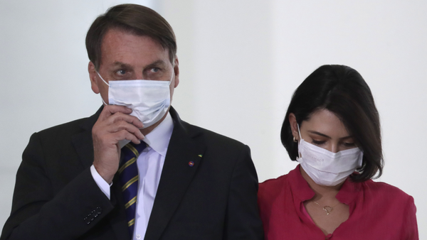 El virus vai se “llevó” a la "abue" de la esposa de Bolsonaro | Crónica