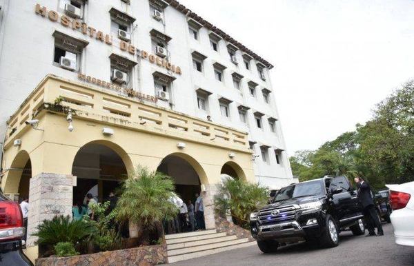 HOY / Comisario fallecido por Covid-19 fue asistido por médicos y no por practicantes, aseguran