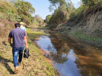 Programan tareas para mejorar drenajes de canales naturales en Ñeembucú - Digital Misiones