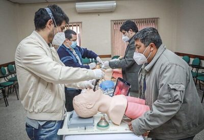 Verifican capacitación de profesionales para el manejo de respiradores