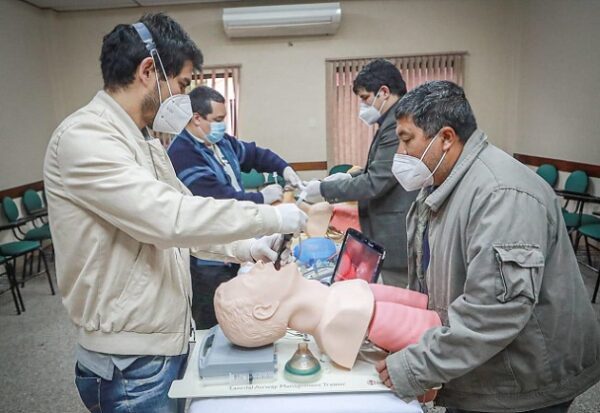 Verifican capacitación de profesionales para el manejo de respiradores
