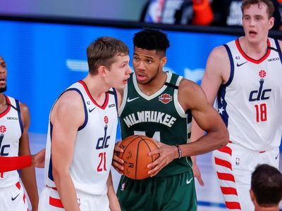 Se mantiene la lucha por el último boleto a playoffs