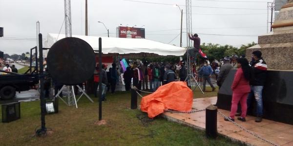 Toman Cruce de Coronel Oviedo para pedir exoneración de ANDE – Prensa 5