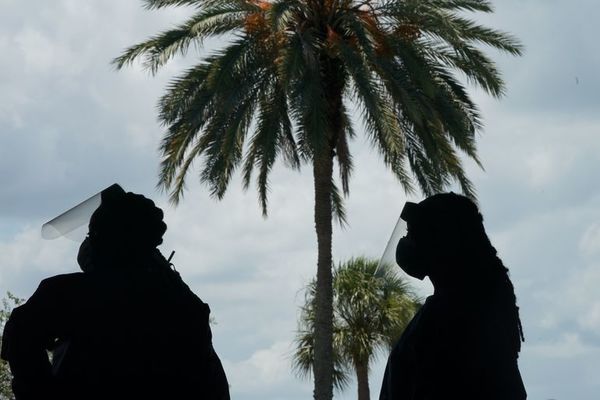 Un jefe policial de Florida prohíbe a sus agentes usar tapabocas - Mundo - ABC Color