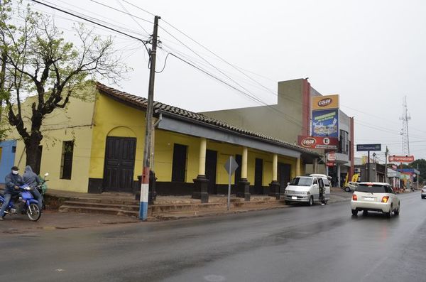 Guarambareños reaccionan ante posible demolición de un centenario edificio - Nacionales - ABC Color