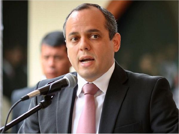 Denuncian a intendentes por supuestos hechos punibles