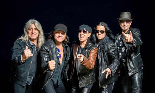 Scorpions regalan trozos del muro de Berlín por 30 años de "Wind of Change" » Ñanduti