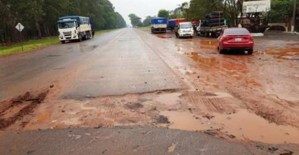 Feroz bache sobre la supercarreteragenera choque con daños materiales – Diario TNPRESS