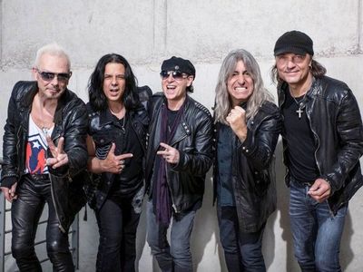 Scorpions regala trozos del muro de Berlín para recordar Wind of Change