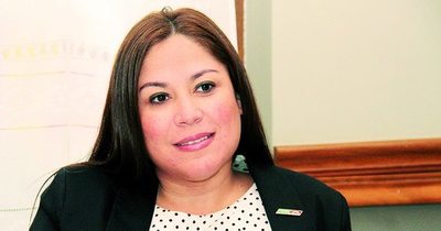 Juez admite imputación contra Patricia Samudio y su marido por caso Petropar