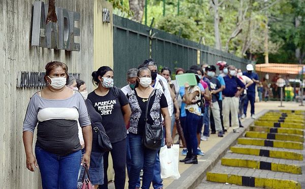 Exoneración de consumos de ANDE y Essap benefició a más de 1.200.000 usuarios, afirma Abdo Benítez - Nacionales - ABC Color