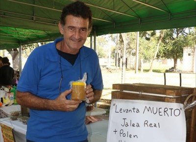 A full hacen delivery de “levanta muerto” | Crónica