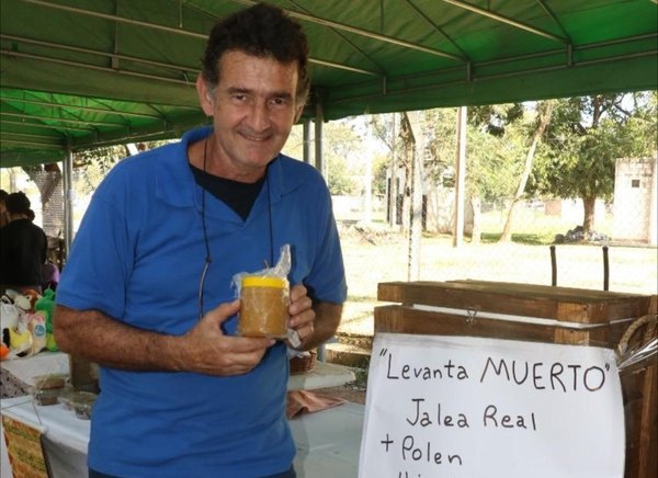 A full hacen delivery de “levanta muerto” | Crónica