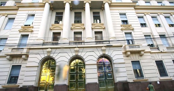 Hacienda recibe primer pago de intereses de G. 17.000 millones por depósitos en el BNF