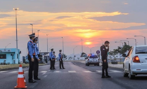 HOY / Reforzarán presencia policial este fin de semana para evitar aglomeraciones