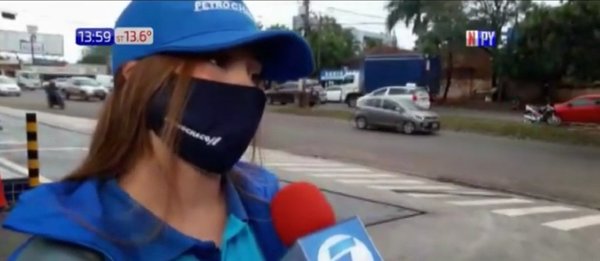 ¡Inesperado! Se acercó apara ayudar a una mujer y terminó recibiendo un bebé | Noticias Paraguay