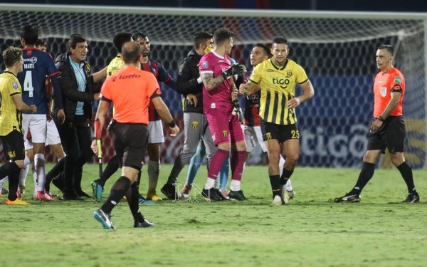 “Me pareció un partido muy gritado, parecía de canchita”, dice Arce