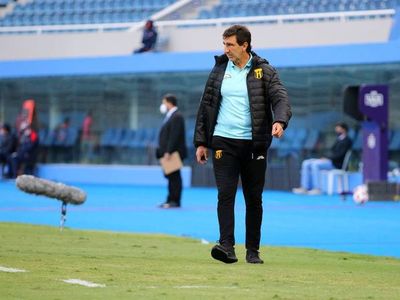 Costas: “Da vergüenza cómo se juegan estos partidos” - Guaraní - ABC Color