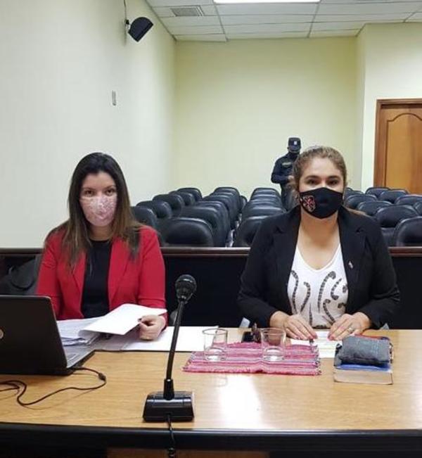 Condenan a 25 años de cárcel a abogado que transmitió VIH a seis mujeres