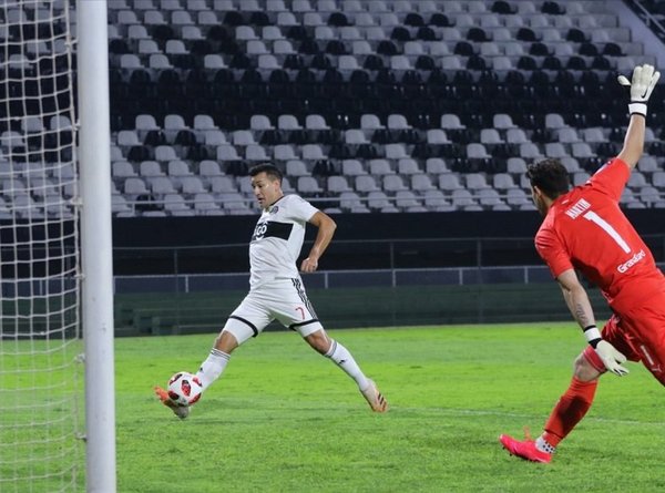 Olimpia sigue como único líder | Noticias Paraguay